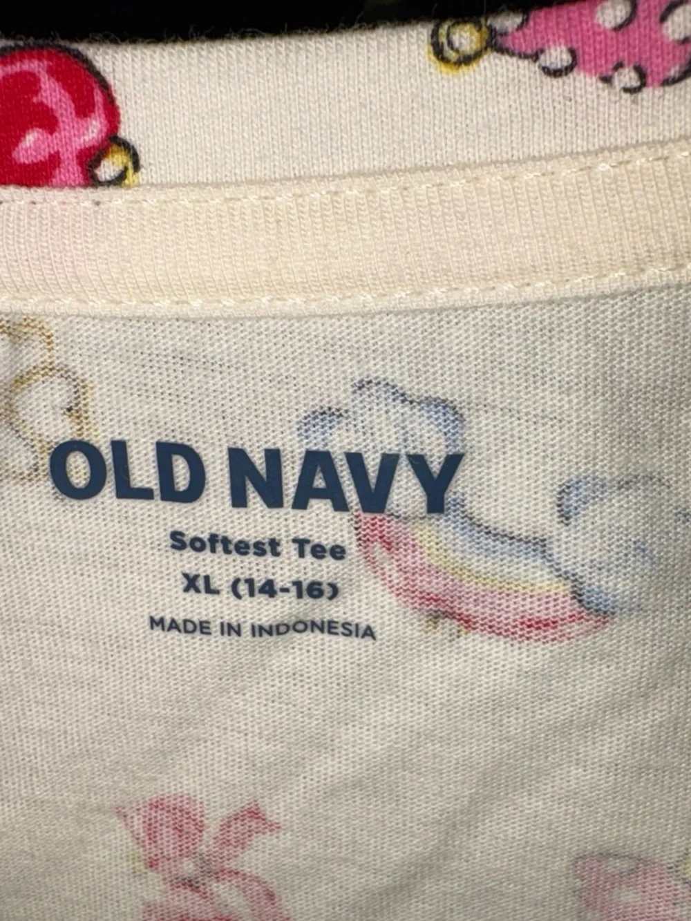 Old Navy Girls Cream Long Sleeve Tee with Red, Blue & Gold Motif Size XL/14-16